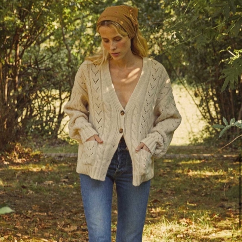 EUC Doen Cashmere Beacon Cardigan in Cream. Size XS.